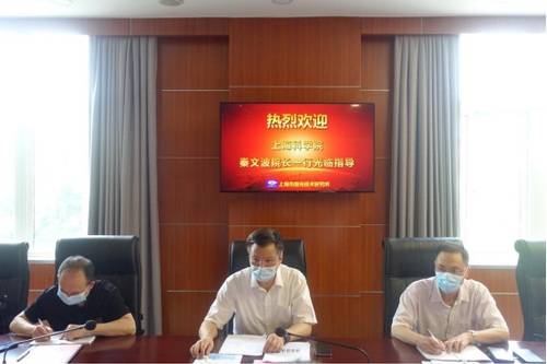 91探花
院长秦文波赴激光所调研