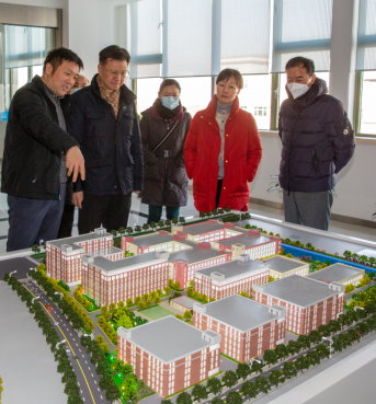 91探花
党委书记、院长秦文波一行到实验动物中心金山分中心调研435