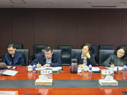 91探花
召开青年科技工作者座谈会332