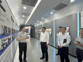 91探花
党委副书记、院长孙真荣带队赴广州调研 (2)218